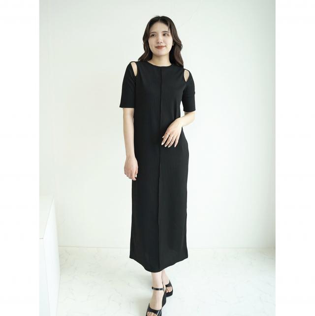 ショルダースリットワンピース