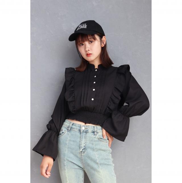 パールボタンフリルタックブラウス