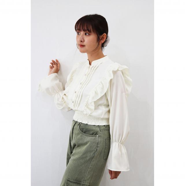 パールボタンフリルタックブラウス
