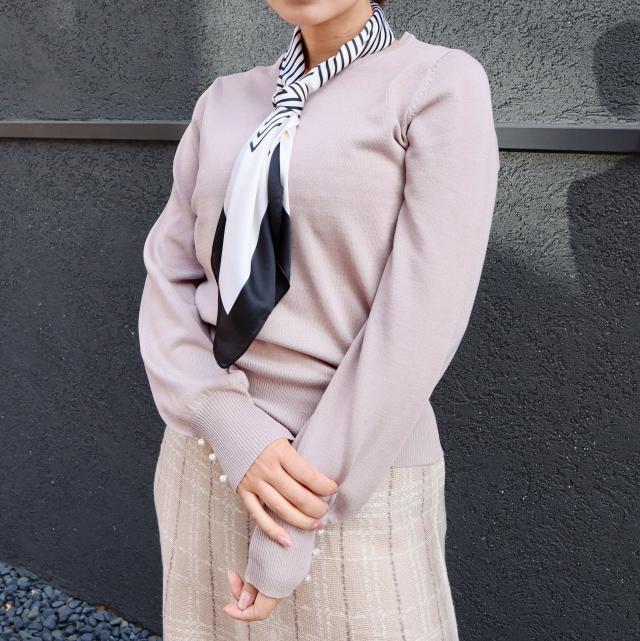 スカーフ付きプルオーバー