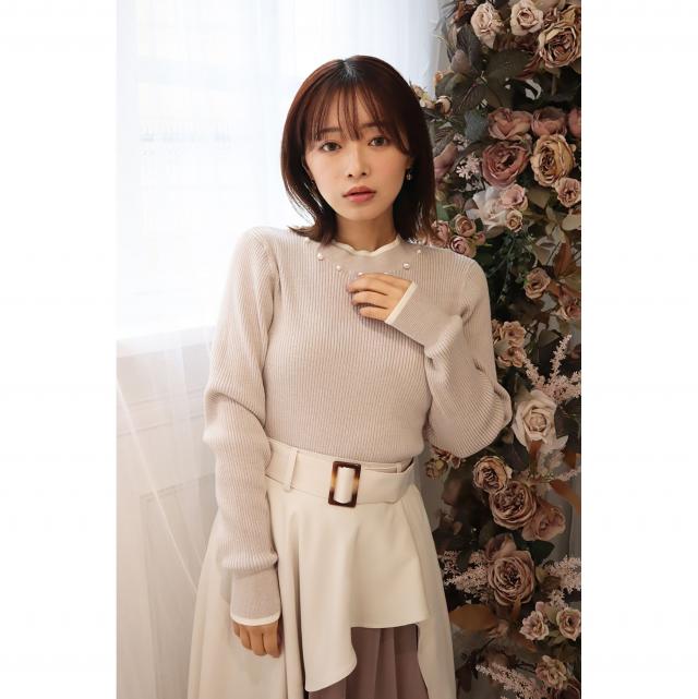 パール付き配色ボトルネックプルオーバー