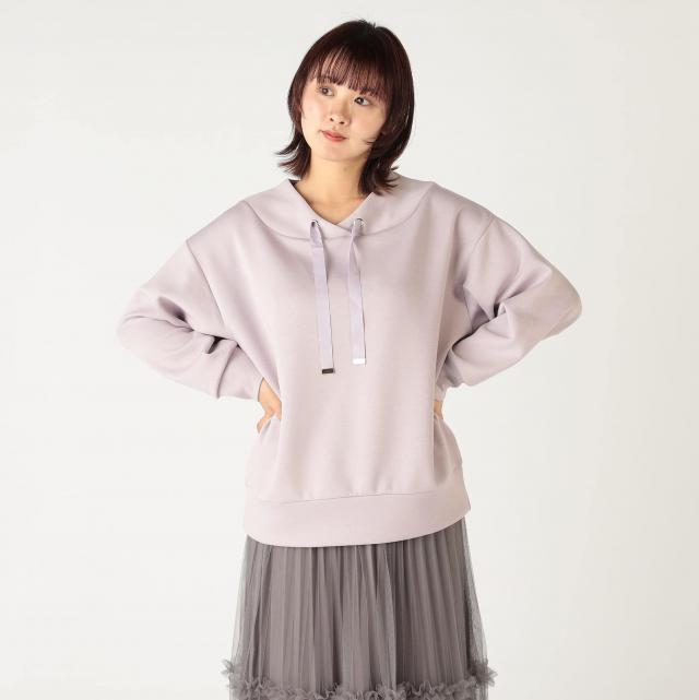 スフレタッチ抜き襟プルオーバー