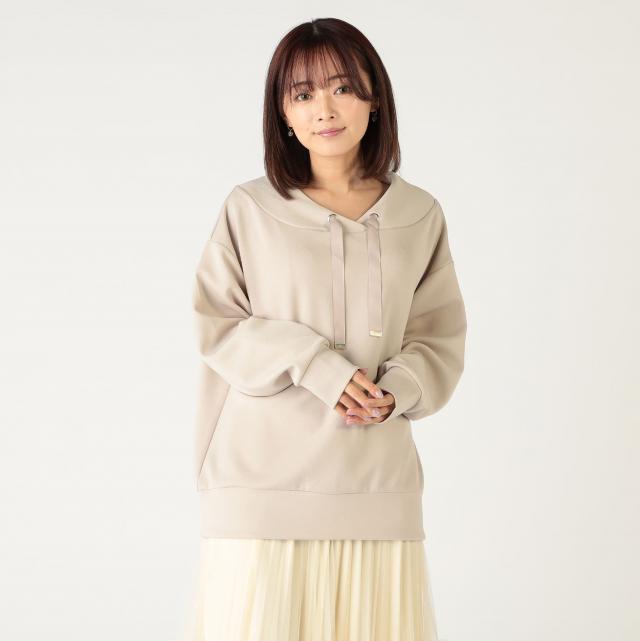 スフレタッチ抜き襟プルオーバー