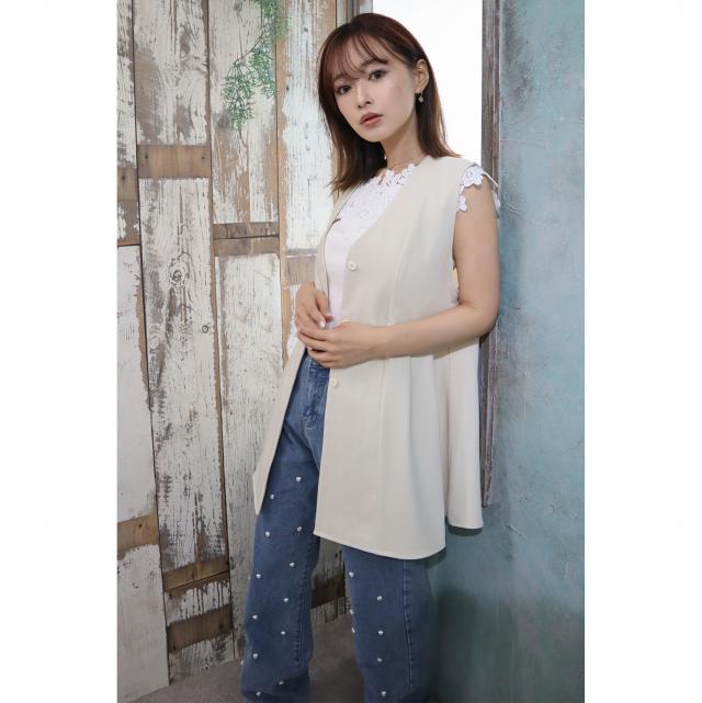 タック入りペプラムジレ