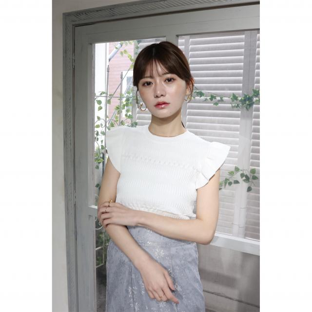 接触冷感ウォッシャブル　切替アイレット袖フリルプルオーバー