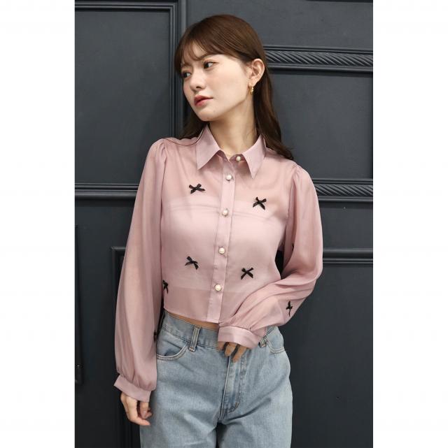 シアーシャイニーリボン付きショートブラウス