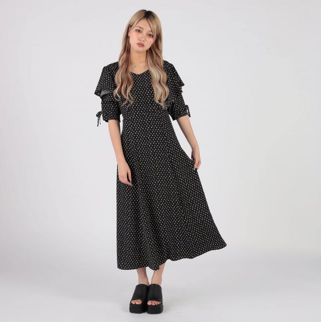 変形ドット柄肩フリルワンピース