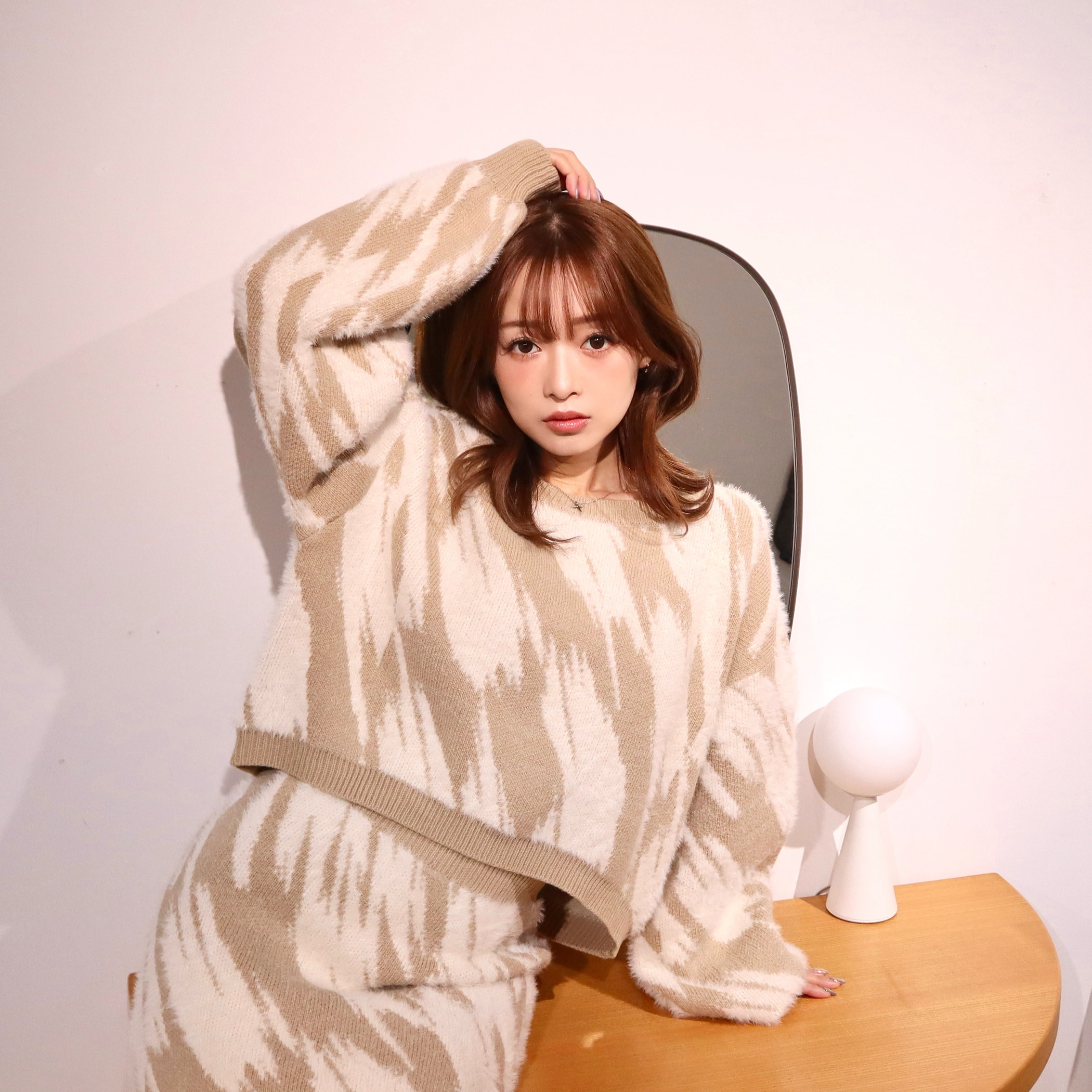 異素材ミックスジャガード柄ショート丈ニット