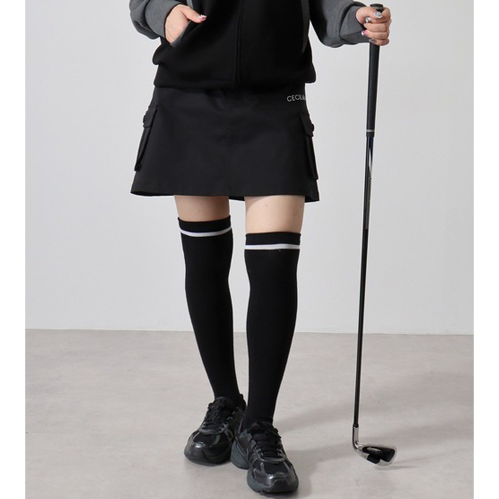 ブラック