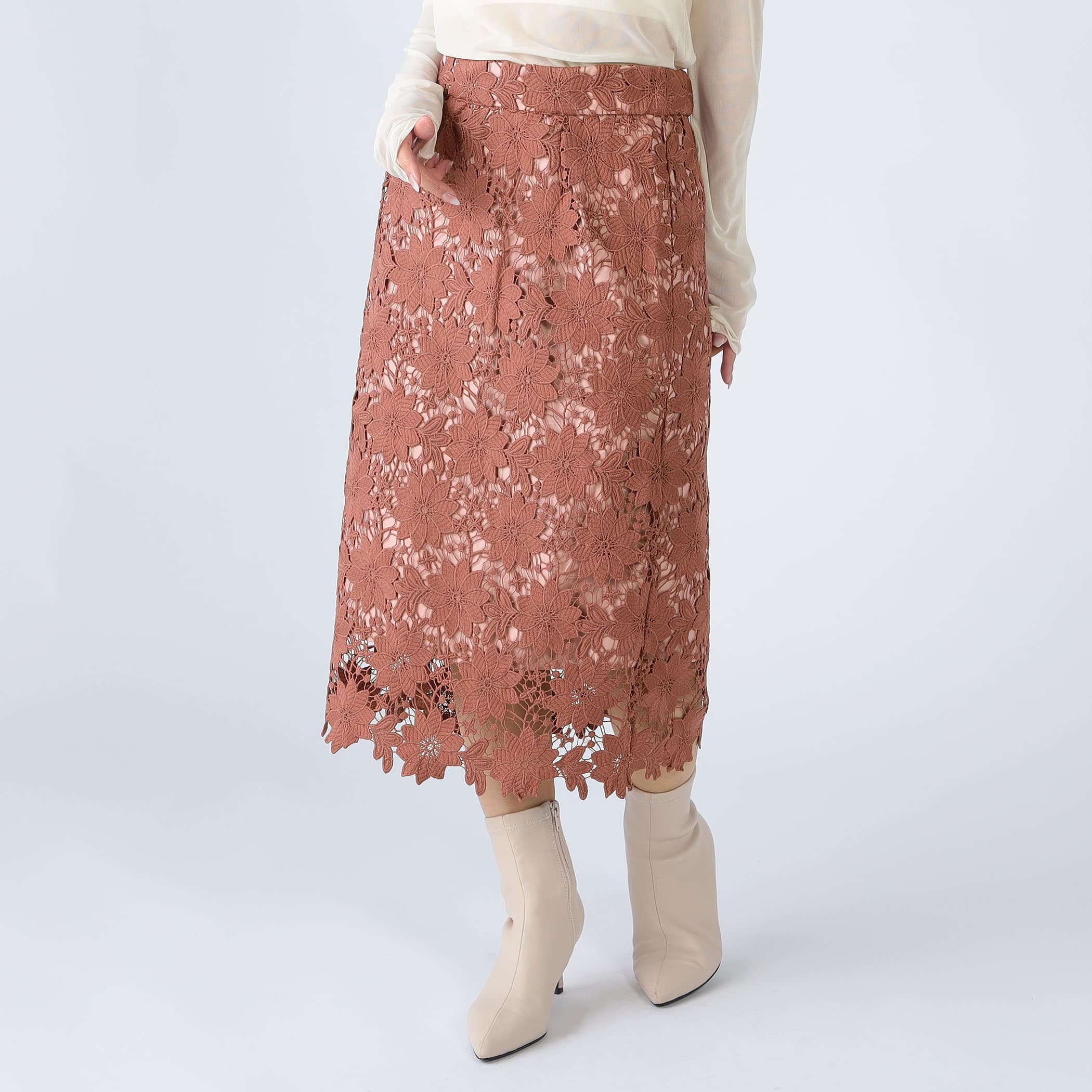 スカラップレースタイトスカート