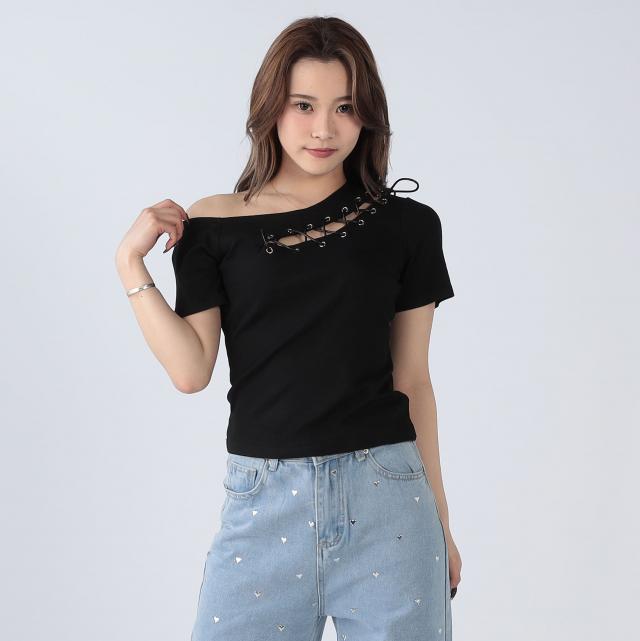 レースアップデザイントップス