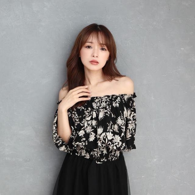 花柄バックリボンバルーン袖ブラウス