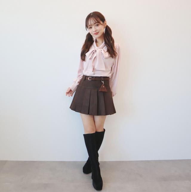 チャームベルト付きプリーツスカパン