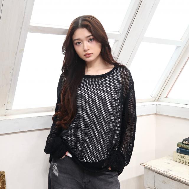 透かし編みニットｘカットタンク