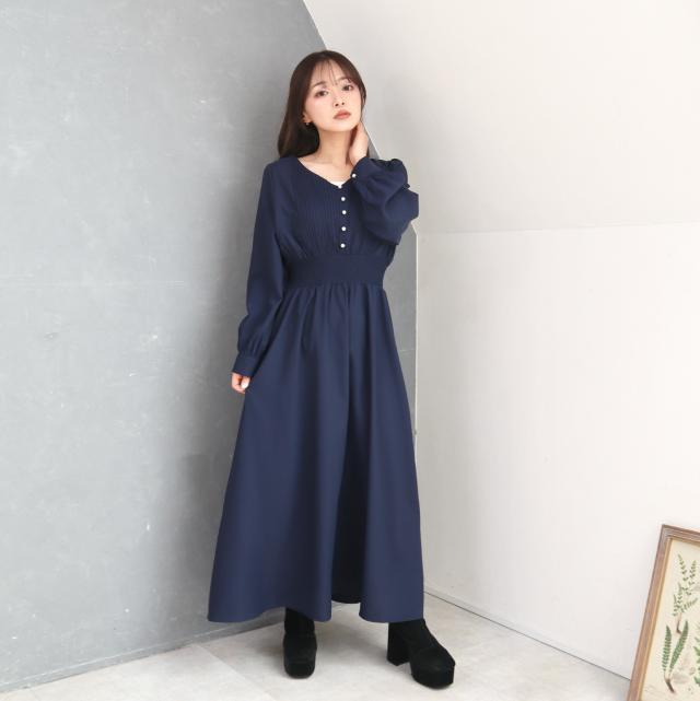 胸元プリーツワンピース 胸元プリーツワンピース