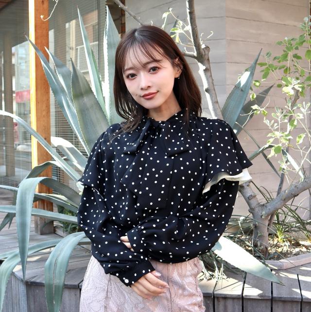 ドット柄棒タイ2枚フリルブラウス