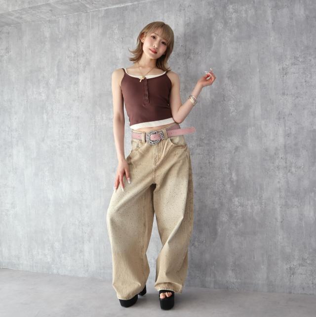 ベルト付きカーブカラーデニムパンツ