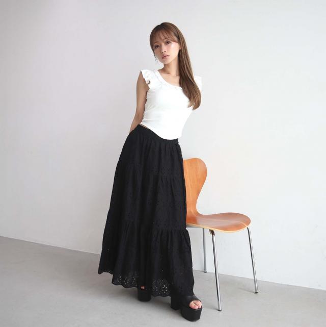 パンチングレースティアードロングスカート