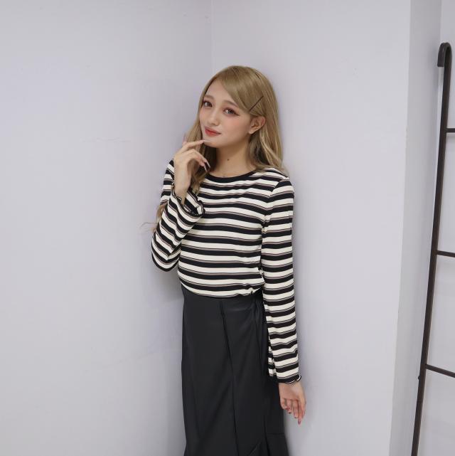 マルチボーダーリブトップス