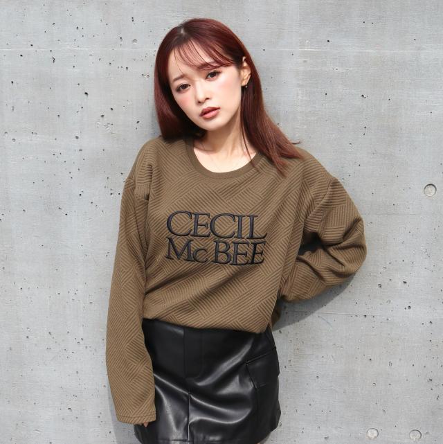 刺繍ロゴ膨れジャガードクルーネックトップス