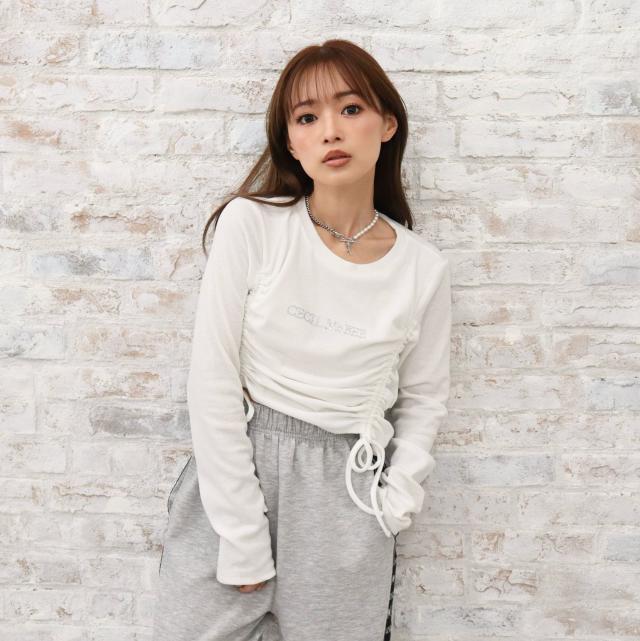 ラインストーンロゴ　ドロストクルーネックトップス