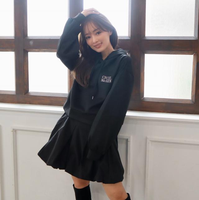 ラインストーンロゴパーカー